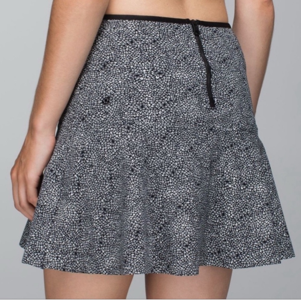 Lululemon Get It On Scuba Mini Skater Skirt